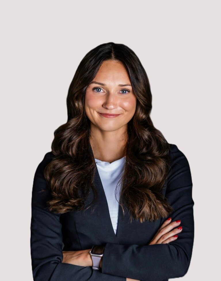 Lauren Headshot